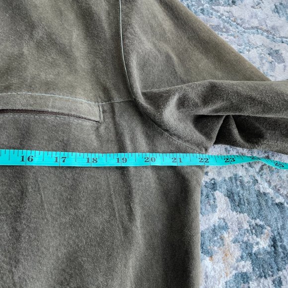 Vintage 100% suede leather shirt jacket / shacket in olive green - Picture 12 of 13